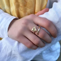 Bumblebee Ring In 9ct Yellow Gold